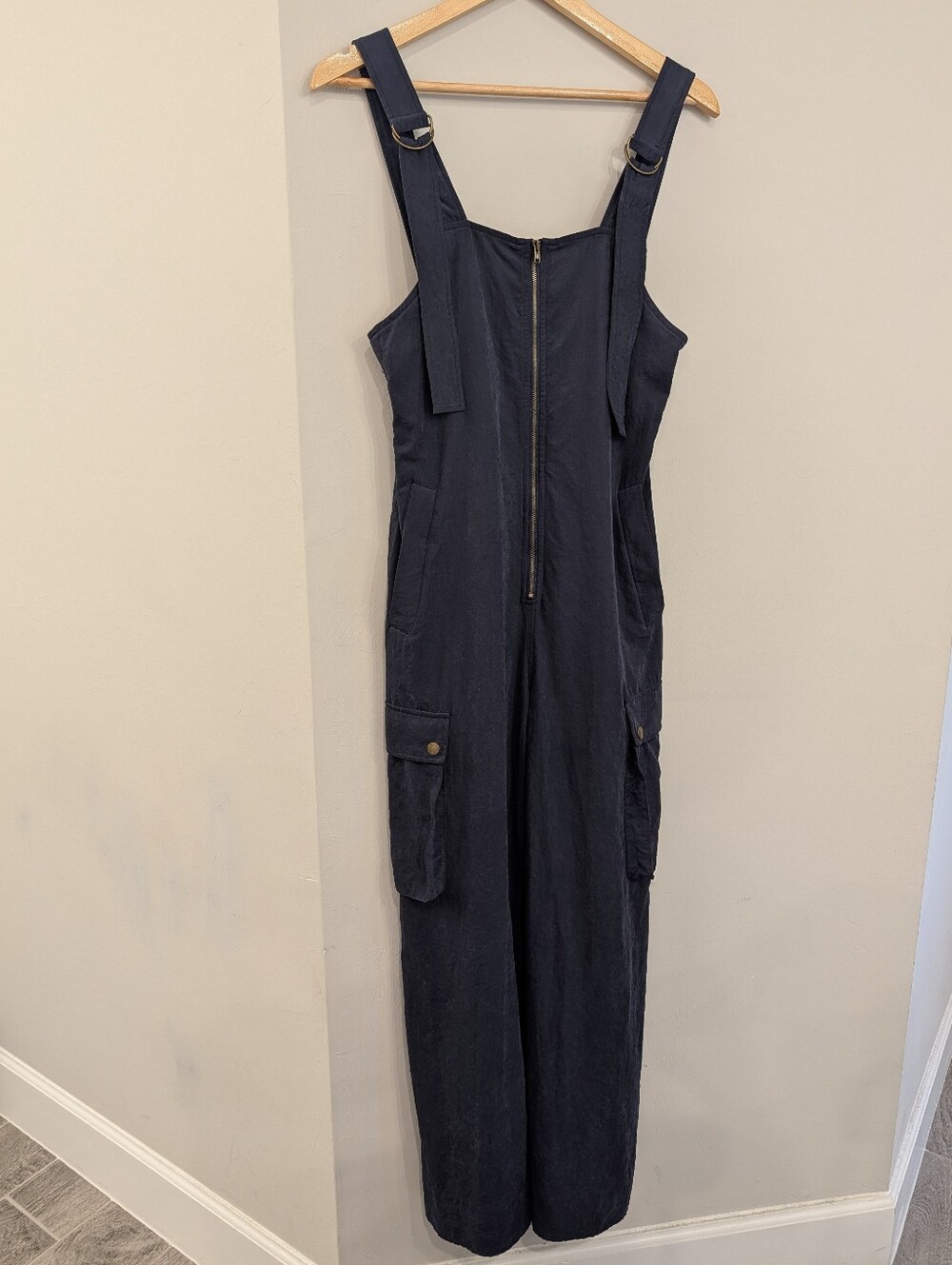 Choosy Navy Jumpsuit Women's Utility Cargo Wide-leg Romper Size Small